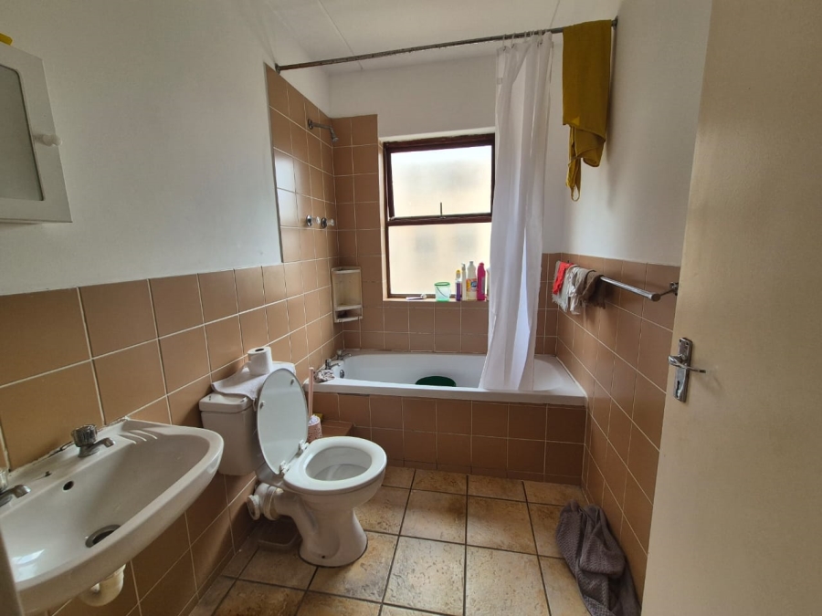 2 Bedroom Property for Sale in Parklands Western Cape